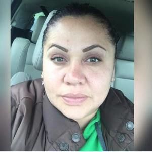 Meet your Posher, Claudia